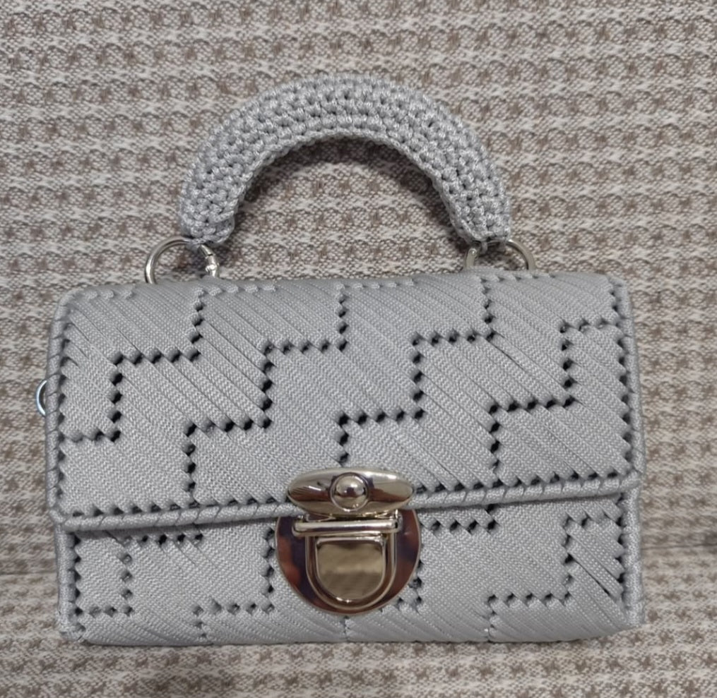 Carteras Tejidas hechas a Mano.