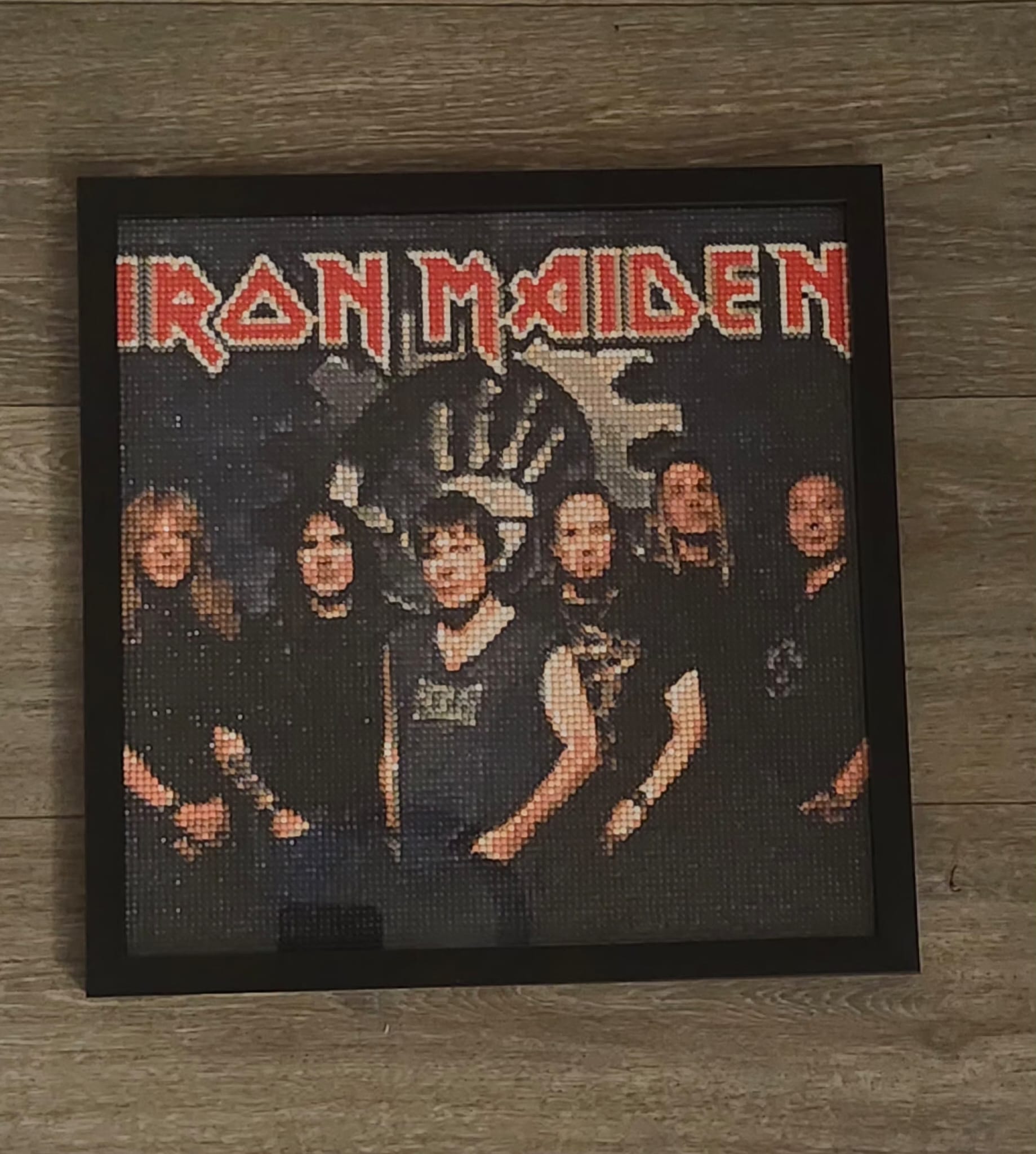 Pintura de Diamantes Personalizados con Diseño de la banda Iron Maiden.