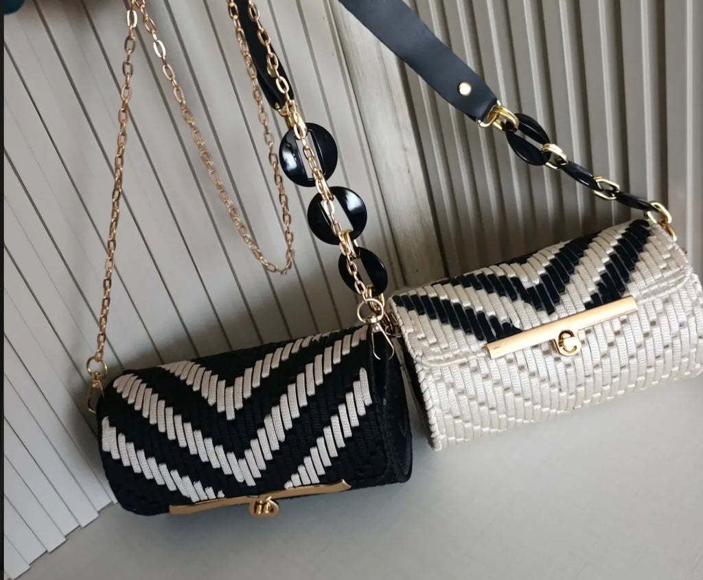 Carteras Tejidas hechas a Mano.